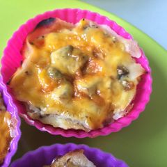 A picture of Omlette Cup Cake.