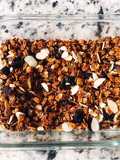Granola de manzana, canela y dulce de caña