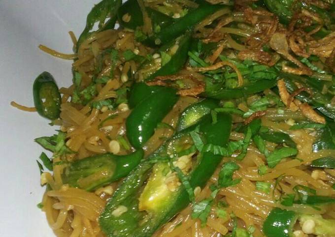 Wajib coba! Bagaimana cara buat Soun cabe hijau dijamin nagih banget