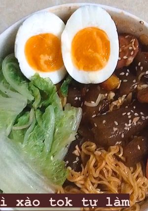 Hình của món Mì xào tok tự làm.