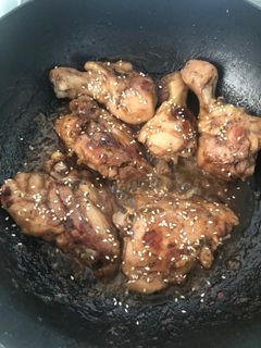 Una foto de Pollo con Coca-Cola