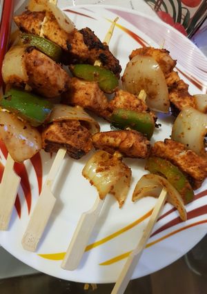 A picture of Chicken Tikka Sticks.