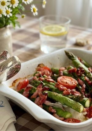 Une photo de Lotte Rôtie aux Asperges & Lardons