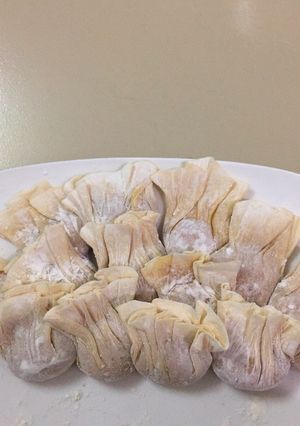 Hình của món Lá hoành thánh phiên bản đơn giản.