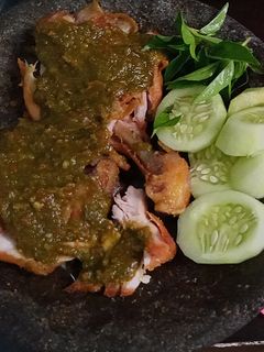Foto resep Ayam Gepuk Sambal Kemangi