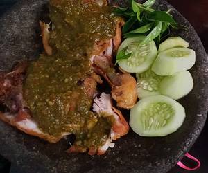Ini Caranya Ayam Gepuk Sambal Kemangi Mantul Banget Ini Caranya Ayam Gepuk Sambal Kemangi Mantul Banget