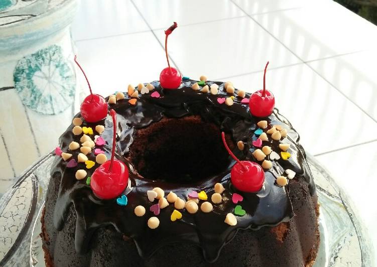 Old Fashioned Cocoa Pound Cake