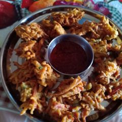 A picture of Maggi pakoda.