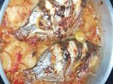 صينية سمك بالبصل والبطاطس