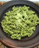 Pesto de cilantro con albahaca