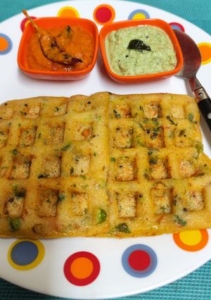 A picture of Dosa Waffles With 2 Types Of Chutney ---- Spicy 🔥 Tomato 🍅 Onion 🧅 Chutney & Coconut 🥥 Chutney.