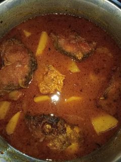 আলু দিয়ে রুই মাছের ঝোল (alu diye rui macher jhol recipe in Bengali) রেসিপির প্রধান ছবি