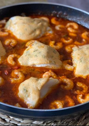 Una foto de Bacalao al horno con langostinos (o gambas)