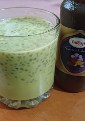 A picture of Gulkand sabja thandai.