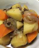 Nikujaga (estofado de carne y papa)