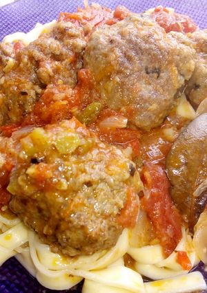 Una foto de Albóndigas con tuco súper fácil