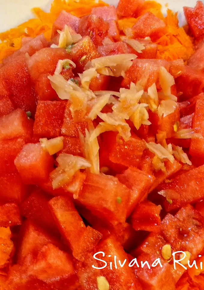 Una foto de 166.🥕Ensalada de zanahoria y sandía con aliño japonés🍉🥢