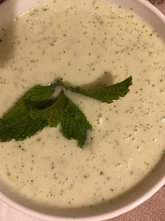 Una foto de 361. Crema fría de pepino y menta (entrante verdura)
