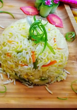 A picture of Vegetables egg fried rice.