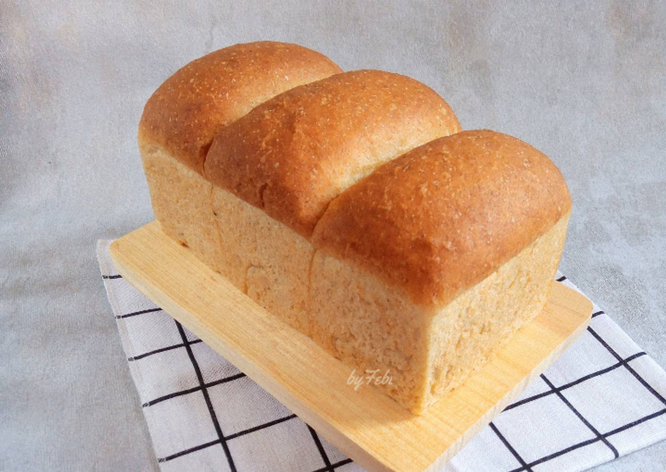 Sourdough Wheat Loaf Bread (Eggless)