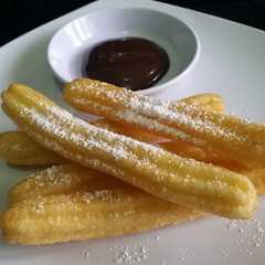A picture of Churros 4 resep simple banget ga pake rempong 😀.