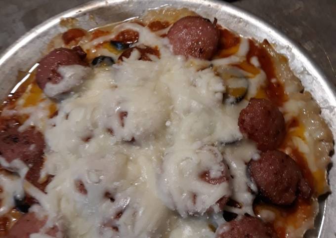 Recipe of Award-winning A Real Meat-lovers Pizza and Cheesy Pizza