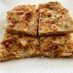 A picture of Chicken Murtabak.