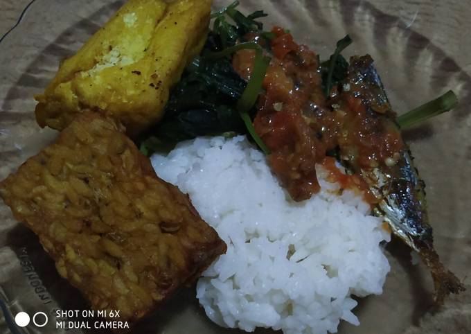 Anti Ribet, Bikin Sambal penyetan bintang ⭐⭐⭐⭐⭐ Simpel