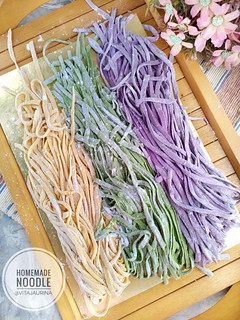 Foto resep Homemade Noodles, NO EGG (Wortel, Bayam, Ubi Ungu)
