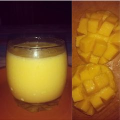 A picture of Mango smoothie.