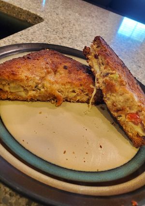 A picture of Air fryer tuna melts.