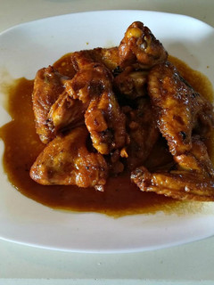 Una foto de Alitas de pollo con cerveza