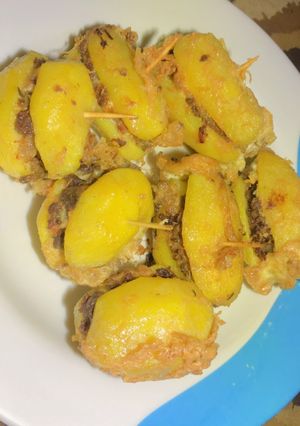 A picture of Stuffed irish potatoes.