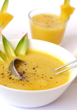 Hideg ananászleves recept főzés nélkül recept fotója