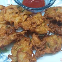A picture of Crispy Onion Pakora.