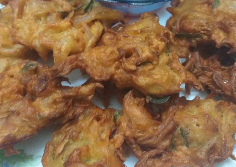 Recipe of Appetizing Crispy Onion Pakora