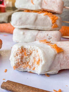 Una foto de Helados carrot cake