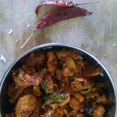 A picture of Chicken ullathu.
