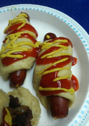 A picture of Cheddarwurst in a blanket from scratch.