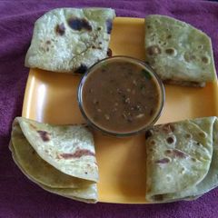 A picture of Daal makhani.