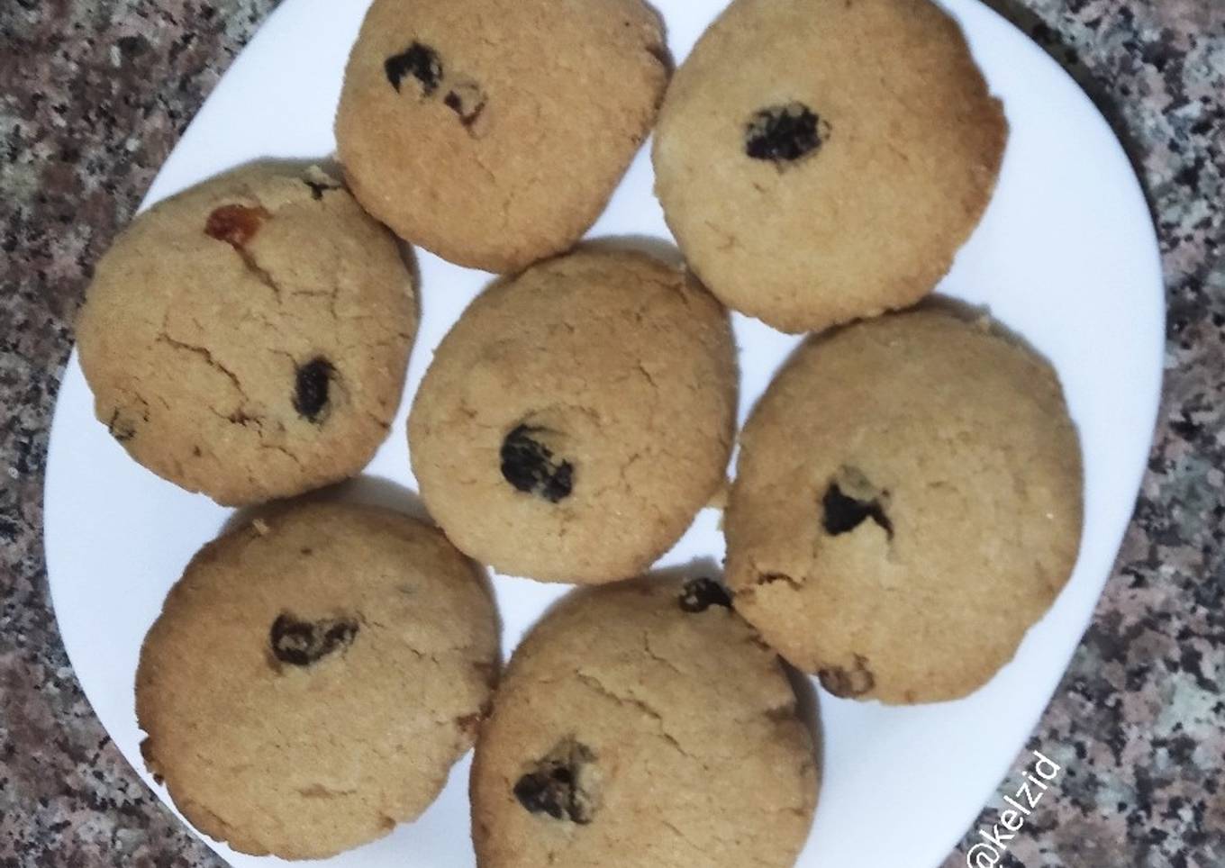 Biscuit 🍪 aux duo raisins secs (jaune /noire) et a la cannelle