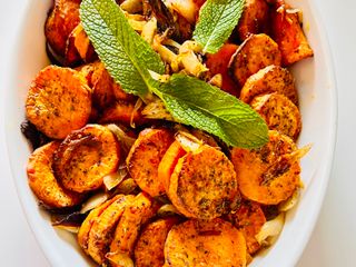 Boniatos, cebollas, zaatar al horno