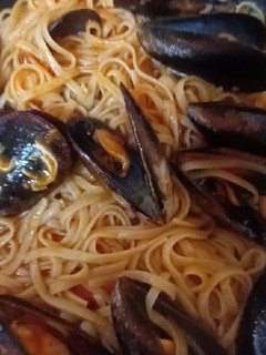 Una foto de Espaguetis con mejillones