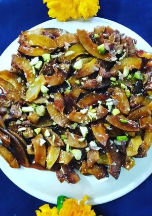 गुड़ की सूखे नारियल की चक्की रेसिपी मुख्य फोटो