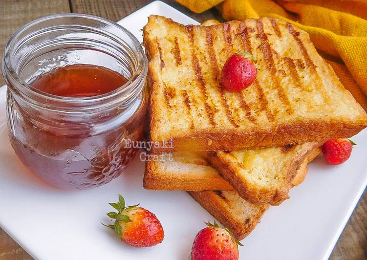 Simple Way to Prepare Homemade French Toast