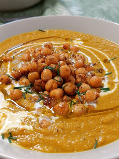 Una foto de 🥣 Sopa dorada - Golden Soup