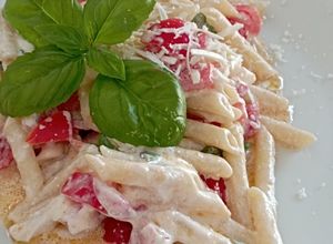 Foto di Crudaiola cremosa con cacio ricotta
