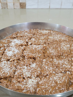 ગોળ પાપડી (Gol Papdi Recipe In Gujarati) રેસીપી મુખ્ય ફોટો