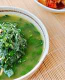 Canh rau ngót nấu ngưu bàng