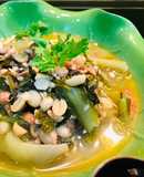 Canh dưa nấu đậu phộng (lạc)